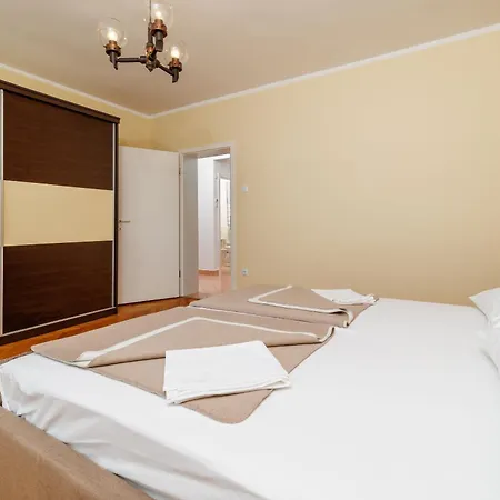 アパート Andelko