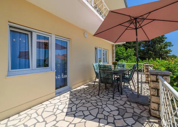 Apartment Andelko Dramalj